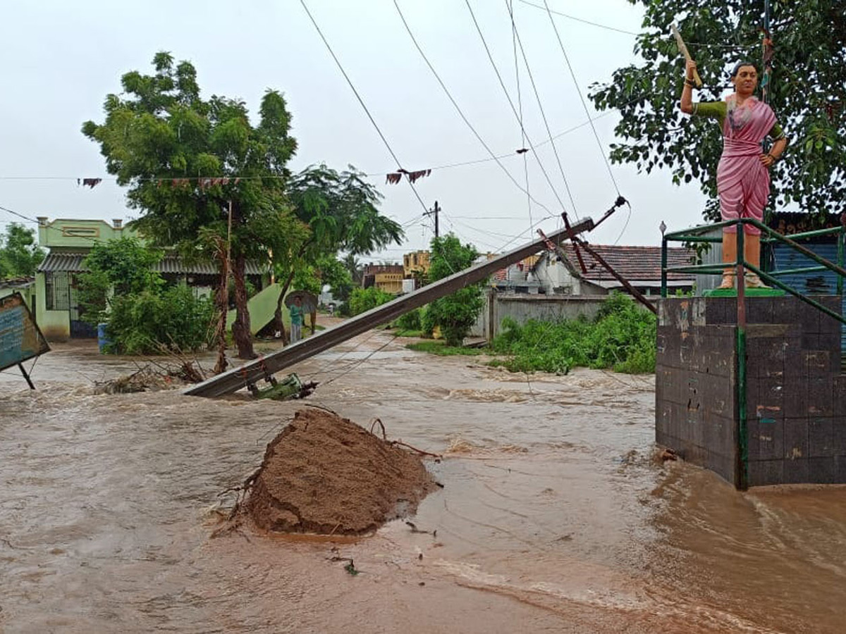 Heavy rains in Karimnagar Sircilla districts - Sakshi14