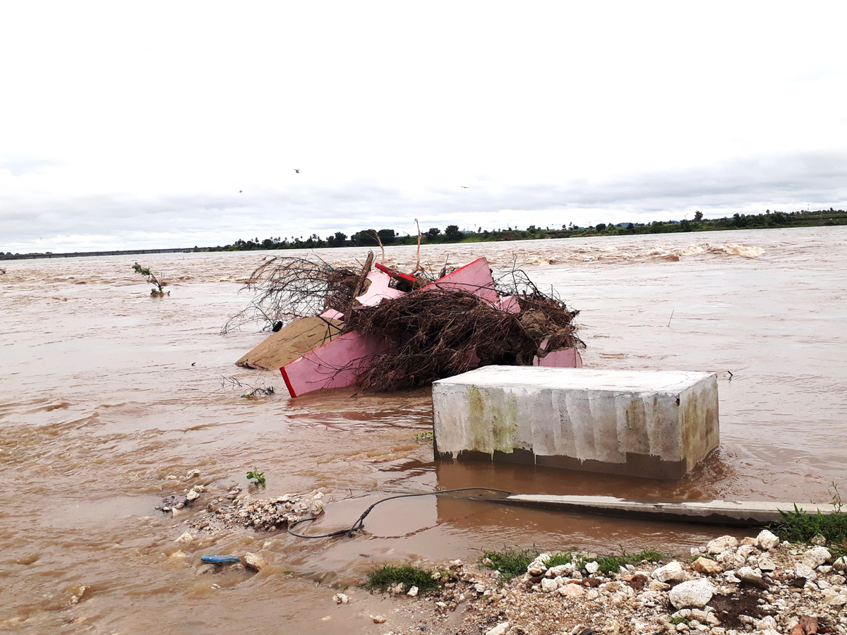 Heavy rains in Karimnagar Sircilla districts - Sakshi3