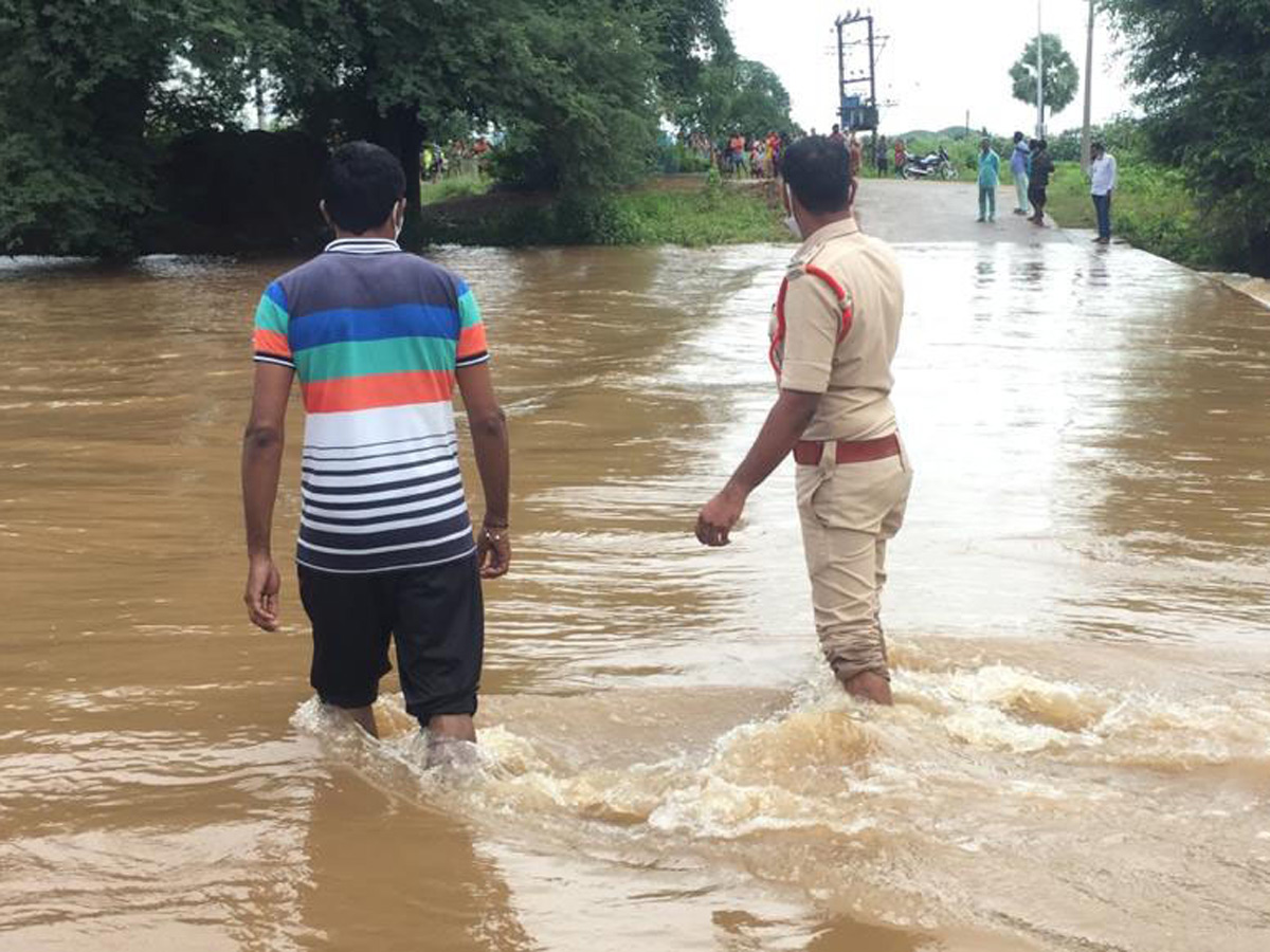 Heavy rains in Karimnagar Sircilla districts - Sakshi5