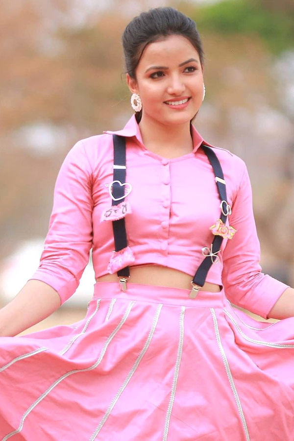 Siri Hanmanth Photo Gallery - Sakshi18