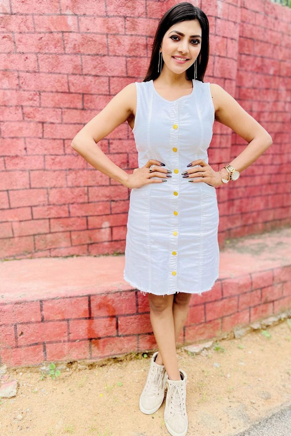 Bigg Boss Telugu 5 Lahari Shari Photo Gallery - Sakshi14