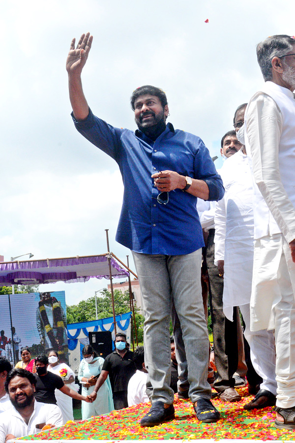 Chiranjeevi Visiting Rajahmundry Photo Gallery  - Sakshi13