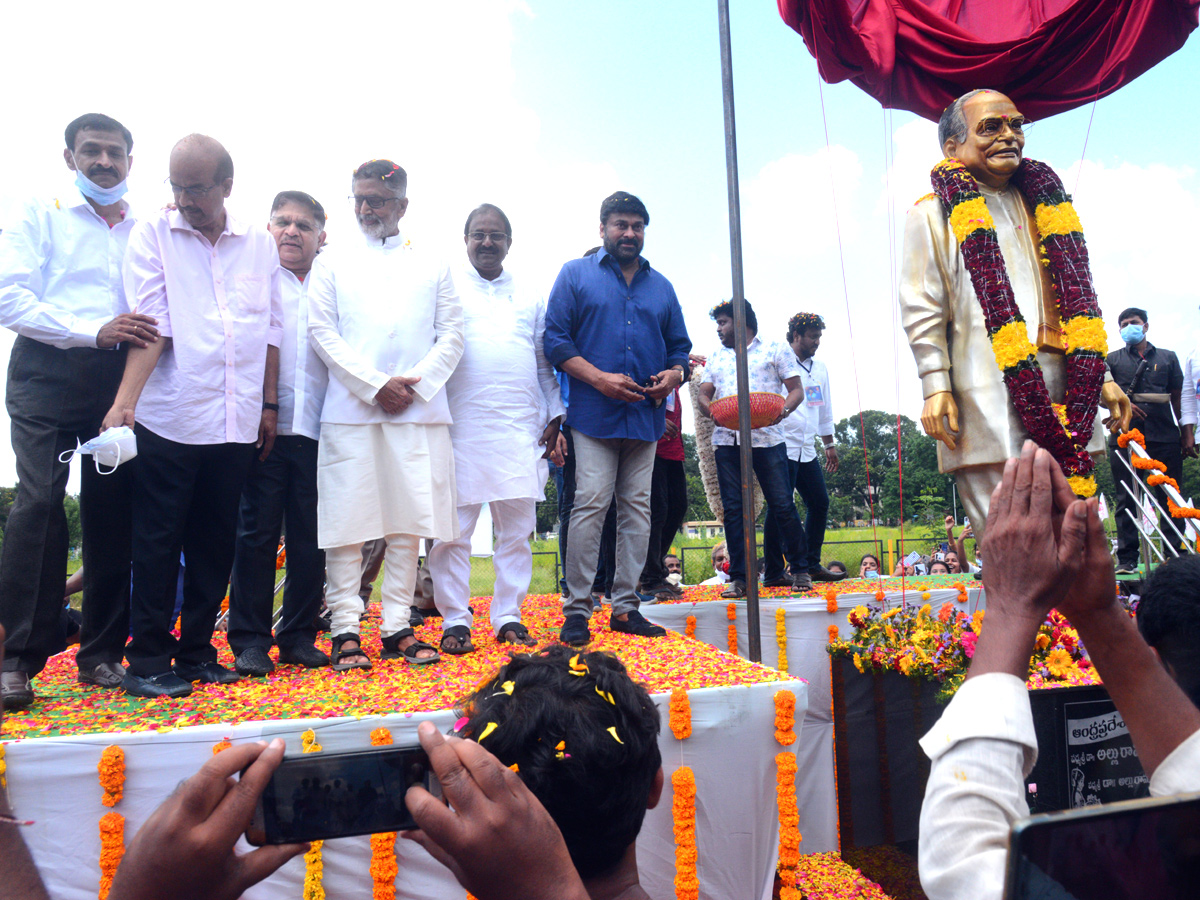 Chiranjeevi Visiting Rajahmundry Photo Gallery  - Sakshi2