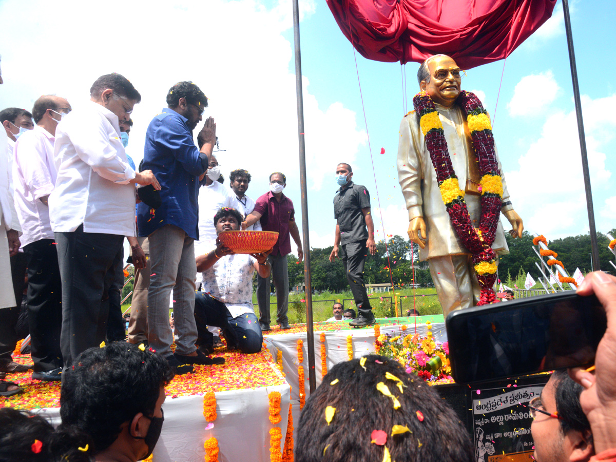 Chiranjeevi Visiting Rajahmundry Photo Gallery  - Sakshi4