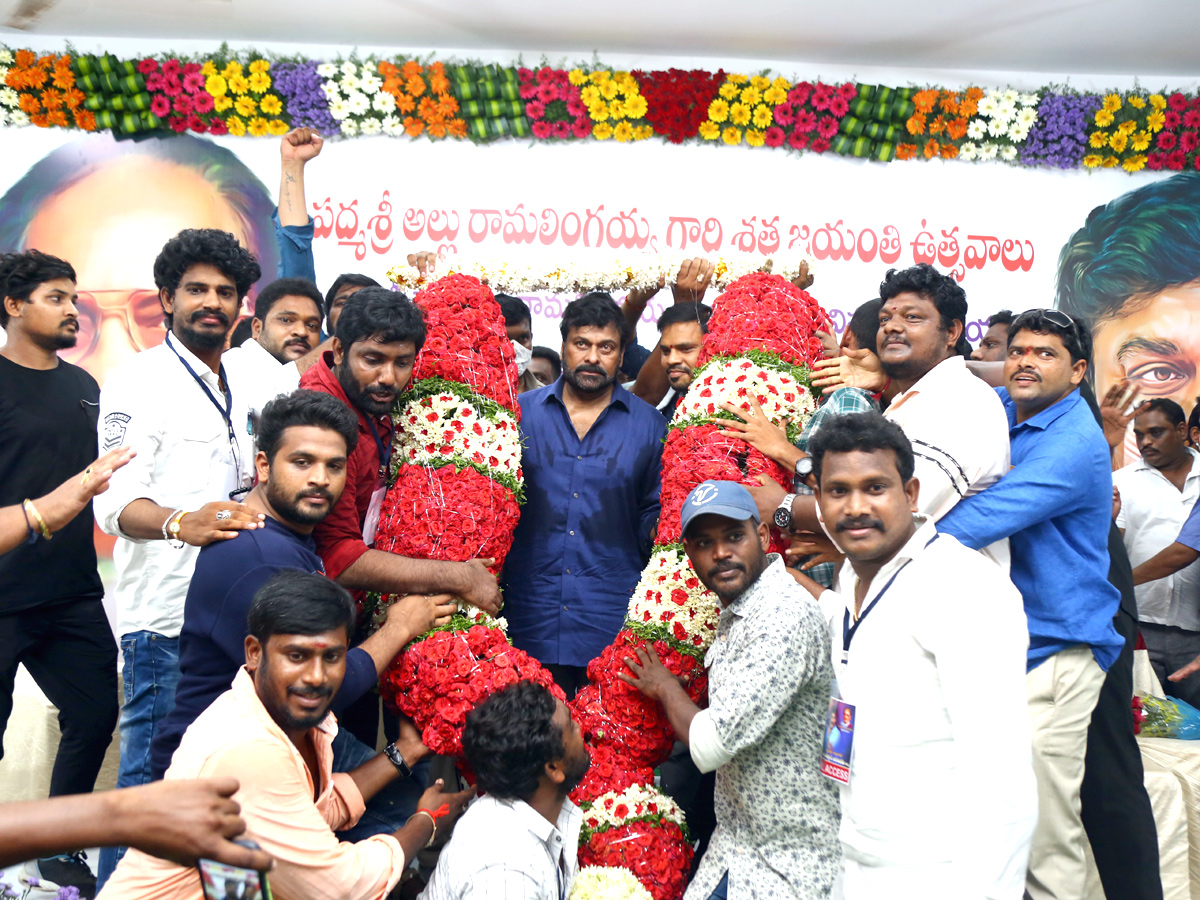 Chiranjeevi Visiting Rajahmundry Photo Gallery  - Sakshi7