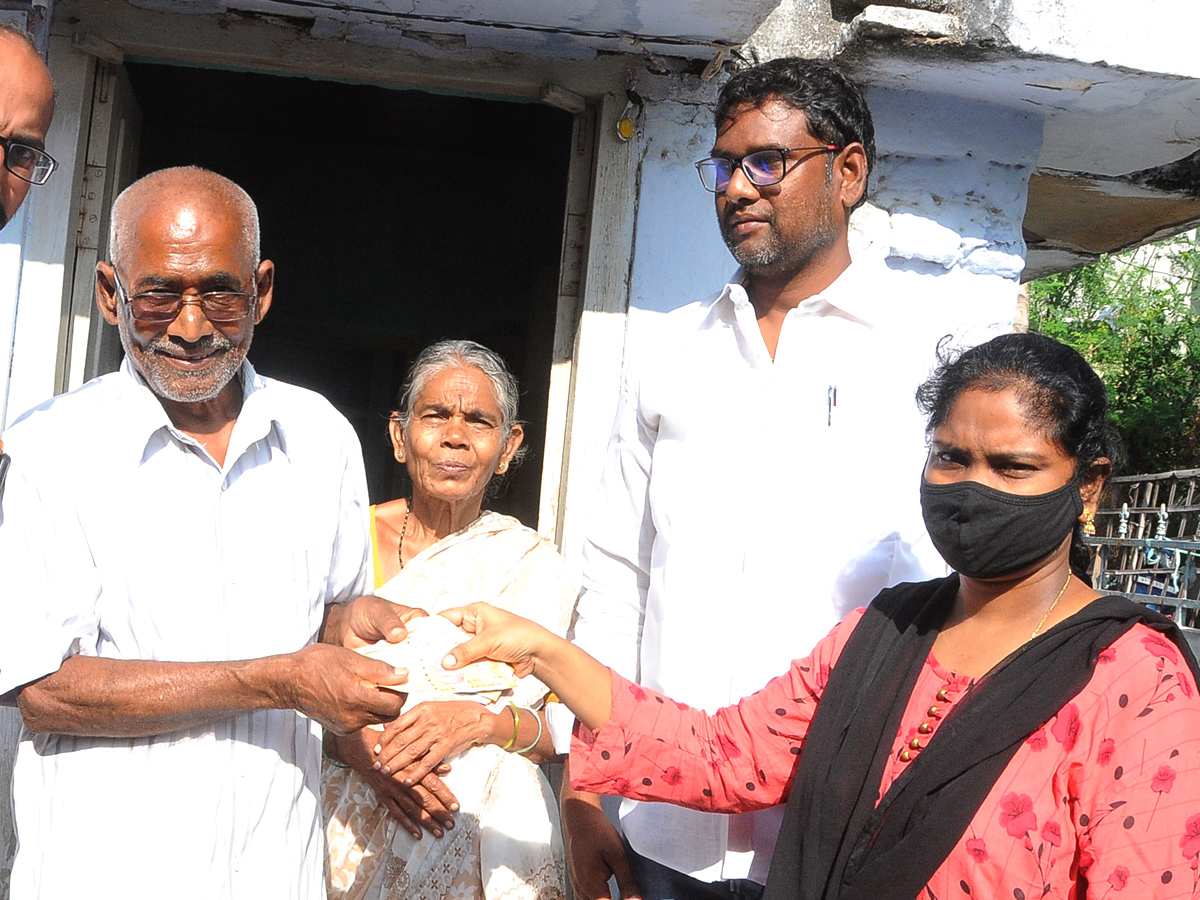 Distribution Of YSR Pension Kanuka Photo Gallery - Sakshi9
