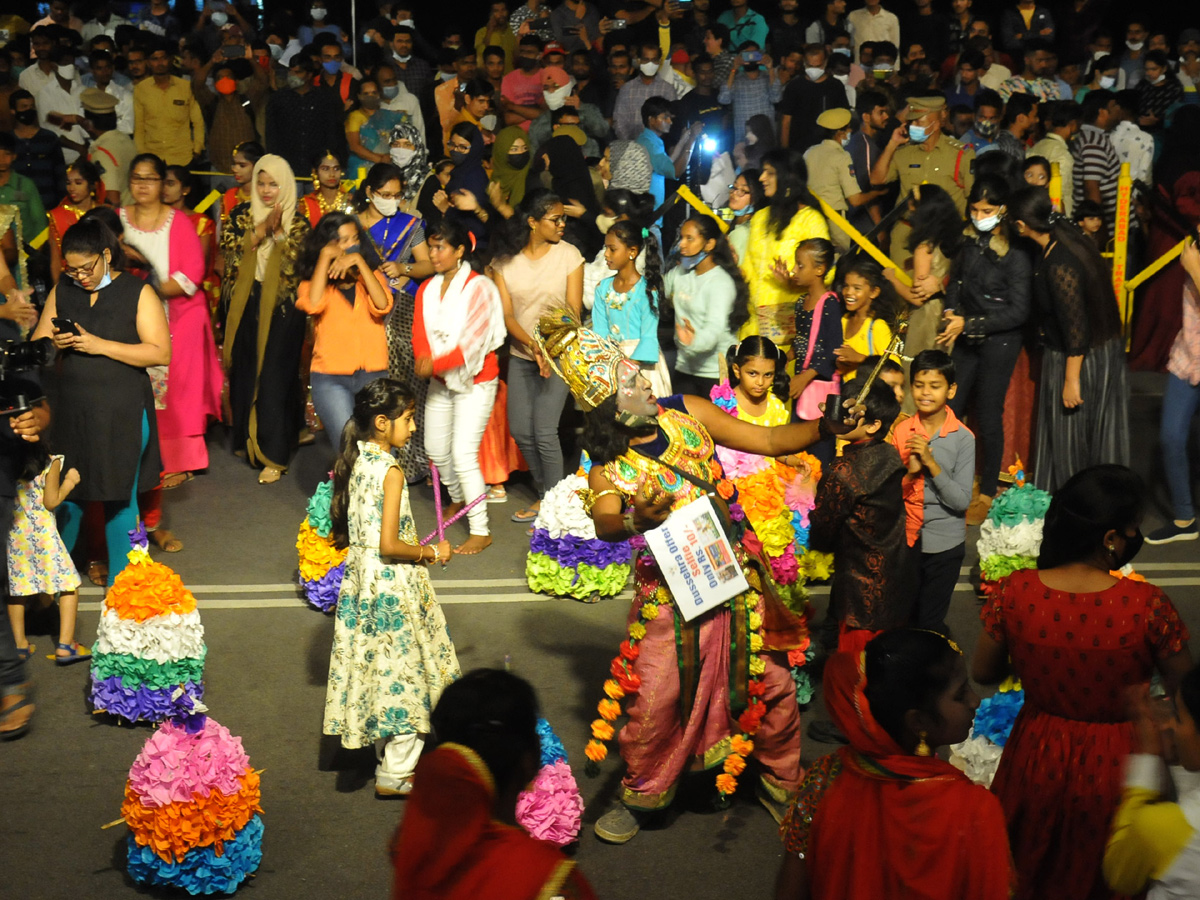 Photos : Sunday- Funday at Tank Bund  - Sakshi13