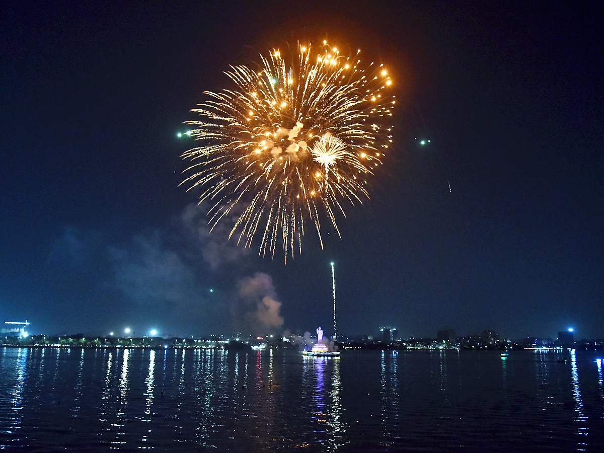 Photos : Sunday- Funday at Tank Bund  - Sakshi19