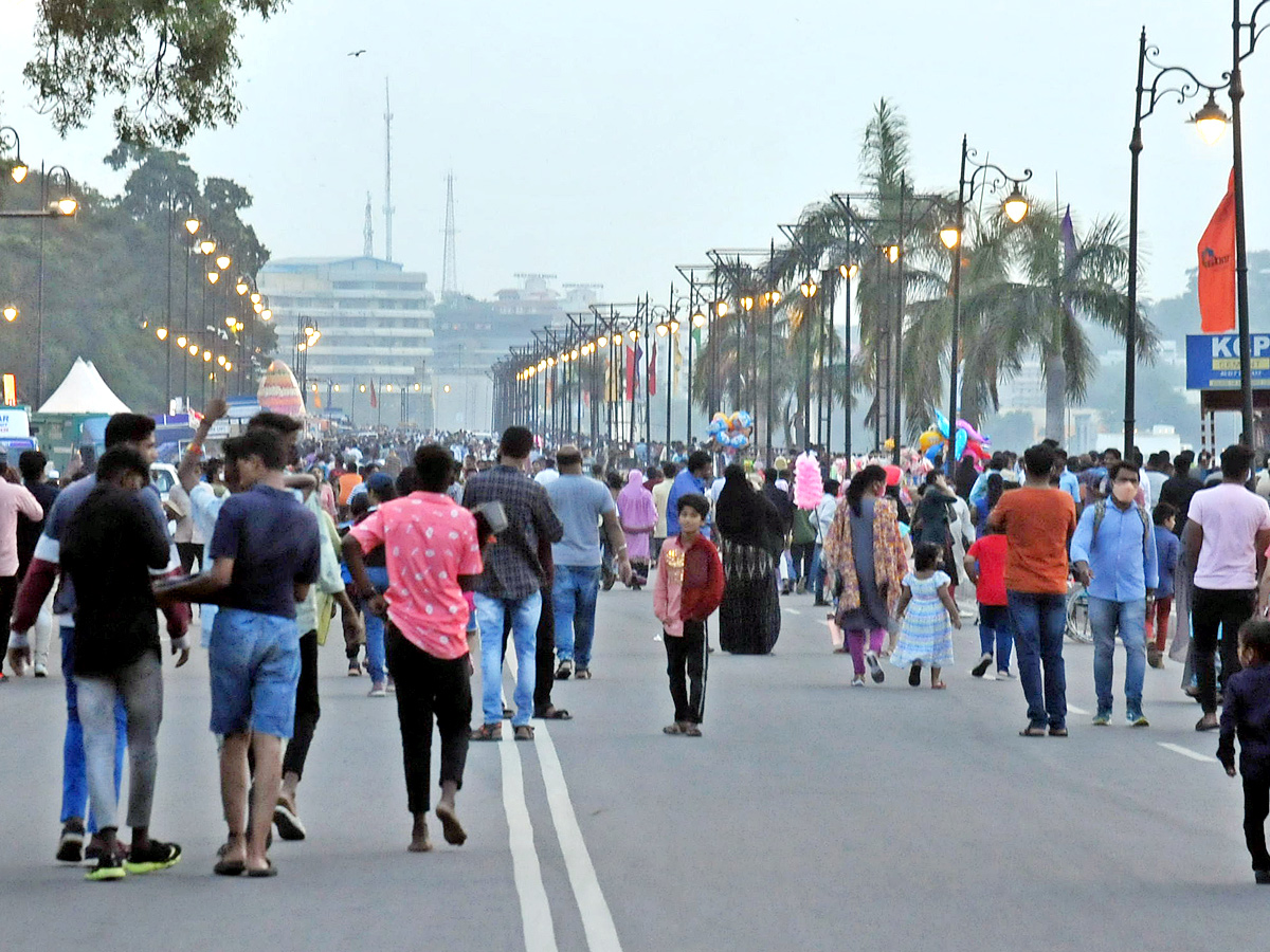 Photos : Sunday- Funday at Tank Bund  - Sakshi3