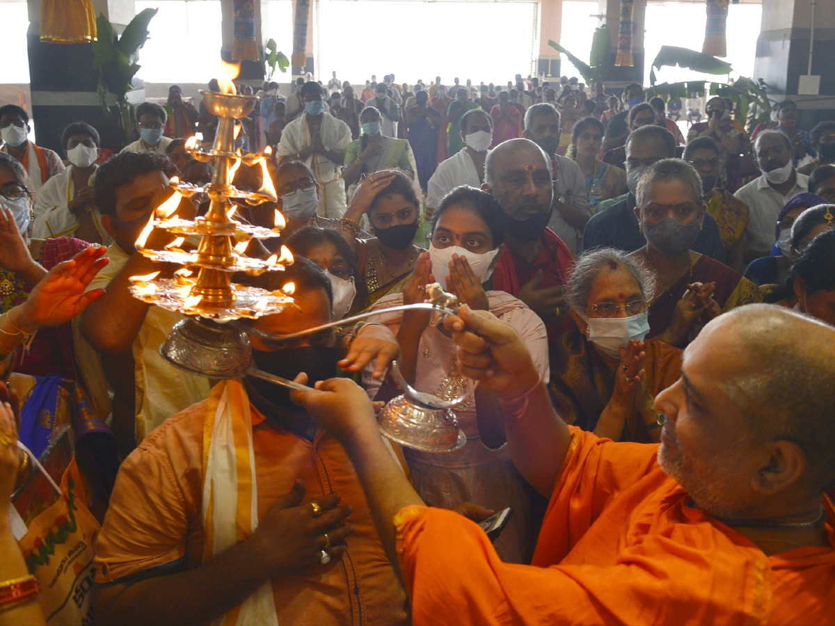 Dussehra Celebrations in Kanaka Durga Temple Photo Gallery - Sakshi13