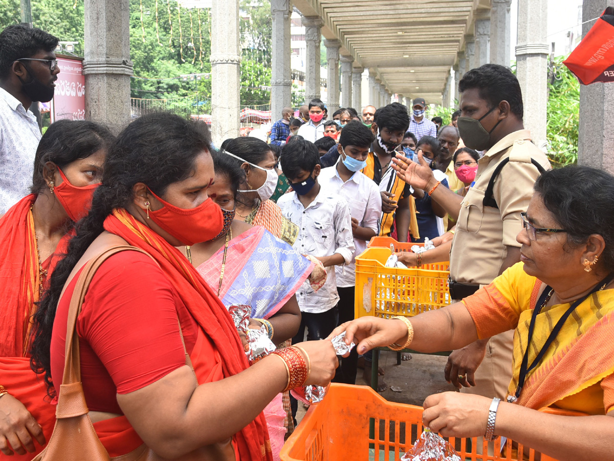 Dussehra Celebrations in Kanaka Durga Temple Photo Gallery - Sakshi15