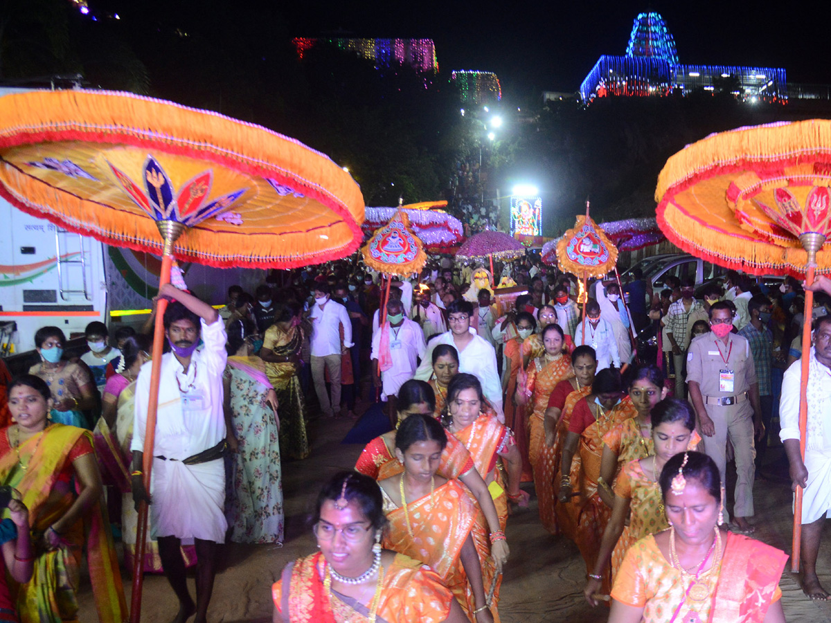 Dussehra Celebrations in Kanaka Durga Temple Photo Gallery - Sakshi20