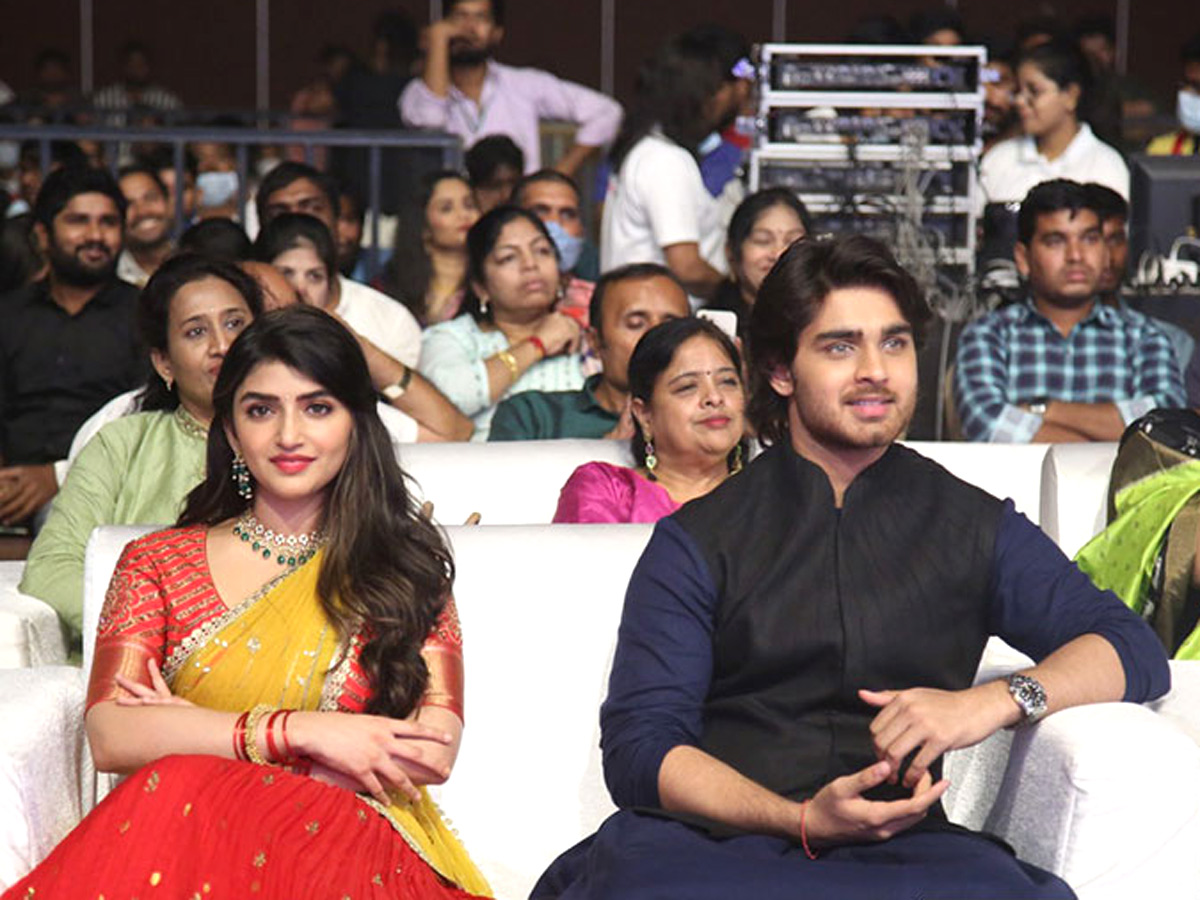 PelliSandaD PreRelease Event Photo Gallery - Sakshi13