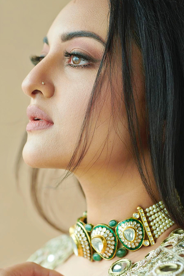 Photos : Sonakshi Sinha Photo Gallery - Sakshi30