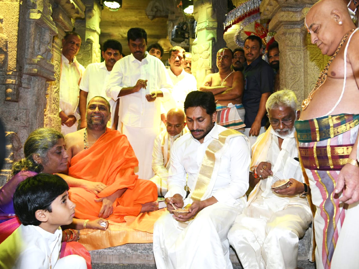 AP CM YS Jagan Tirumala Second Day Photo Gallery - Sakshi7