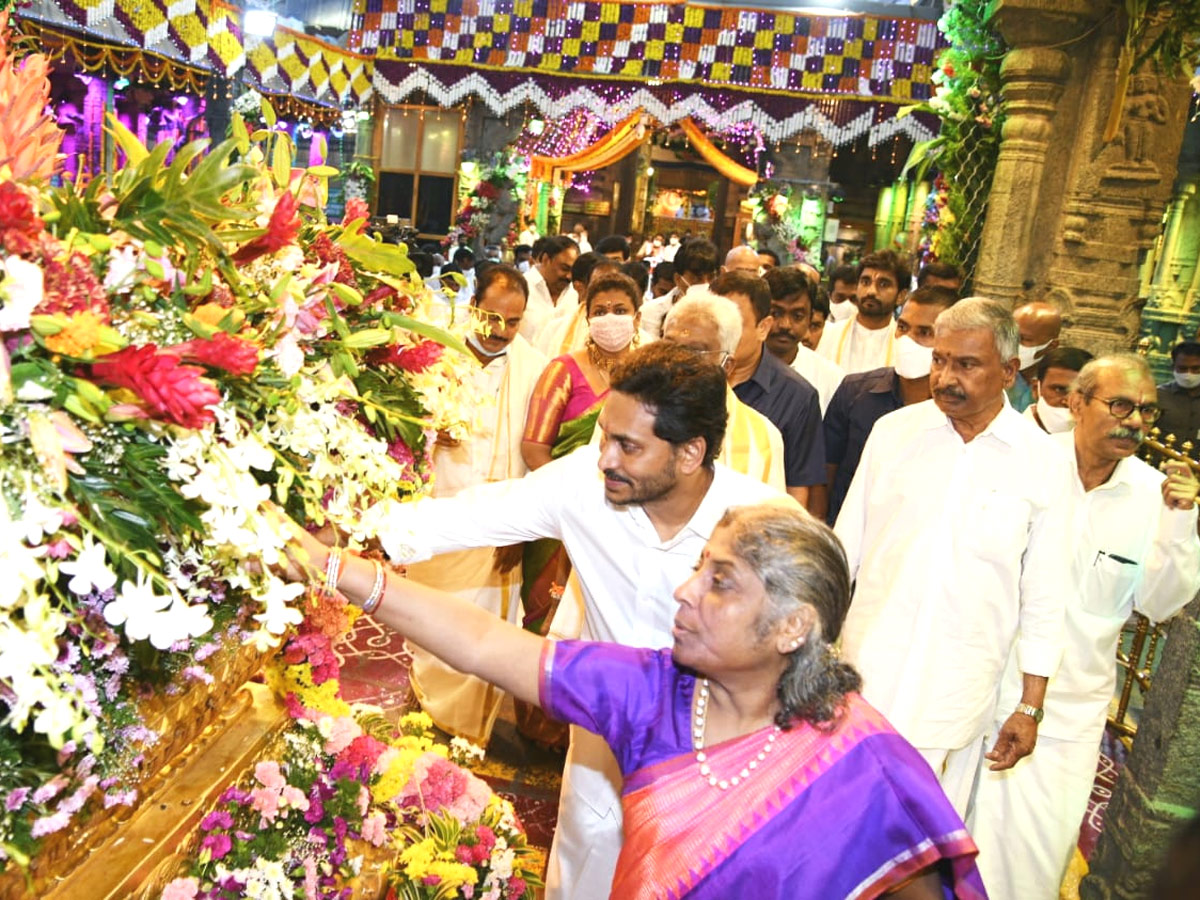 AP CM YS Jagan Tirumala Second Day Photo Gallery - Sakshi8