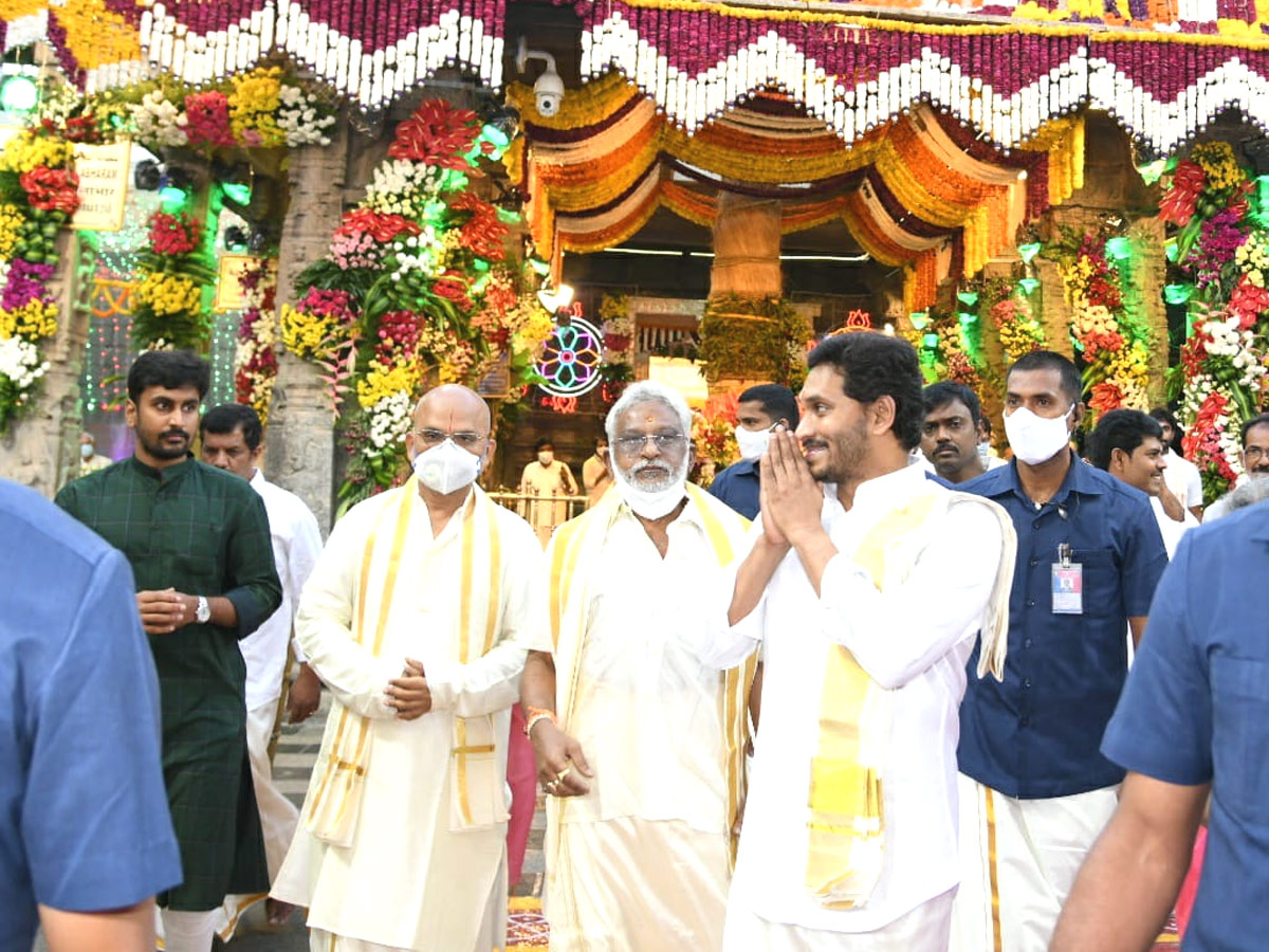 AP CM YS Jagan Tirumala Second Day Photo Gallery - Sakshi9