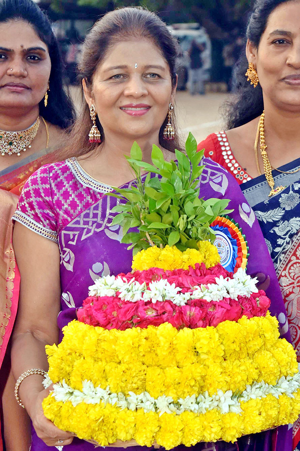 Police Batukamma Celebrations Photo Gallery - Sakshi16