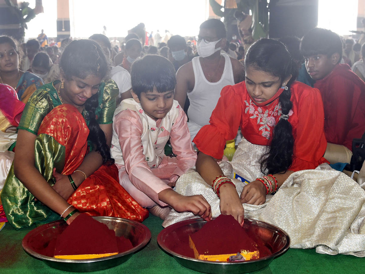 Dussehra Celebrations in Kanaka Durga Temple Photo Gallery - Sakshi12