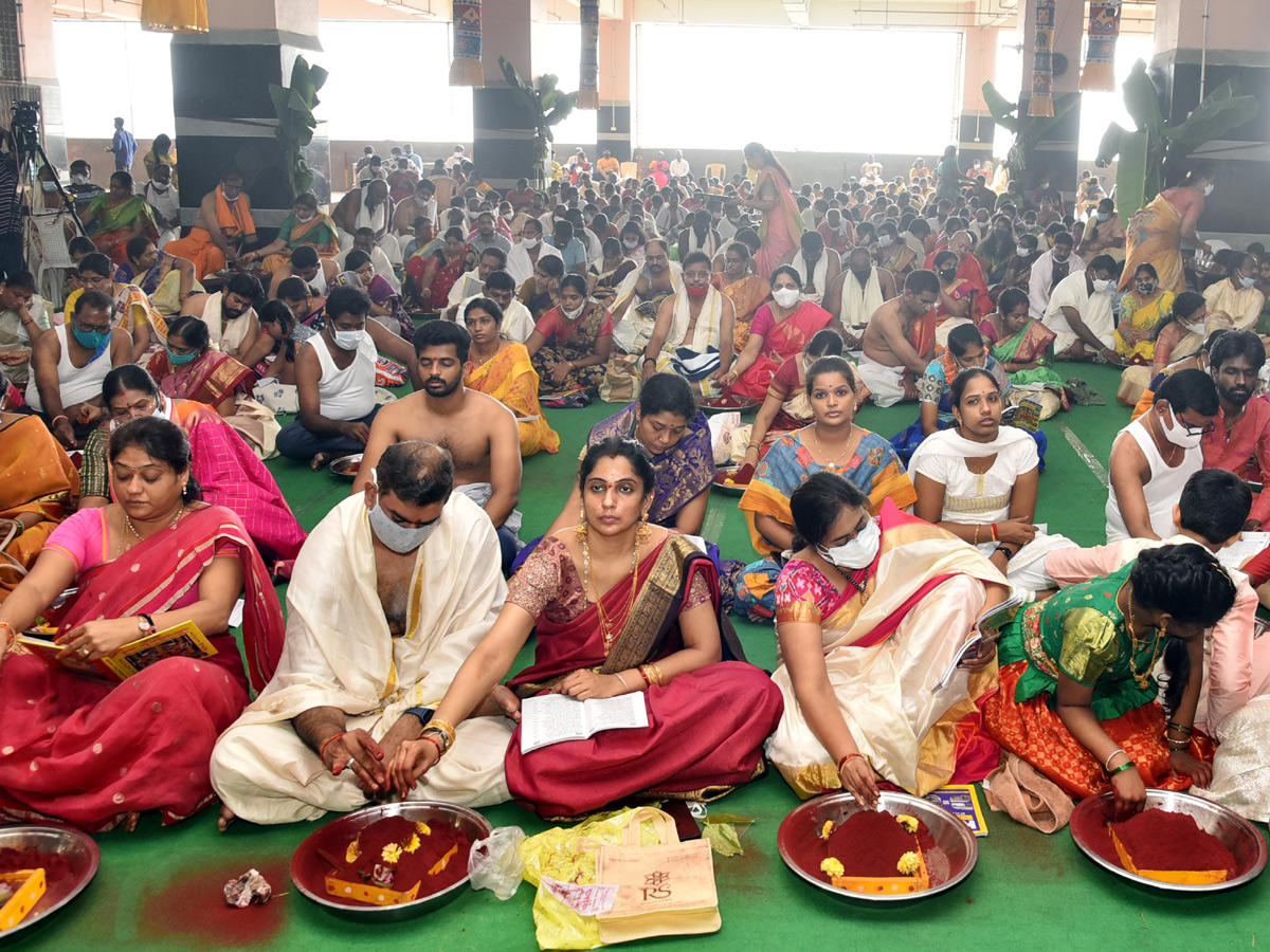 Dussehra Celebrations in Kanaka Durga Temple Photo Gallery - Sakshi13