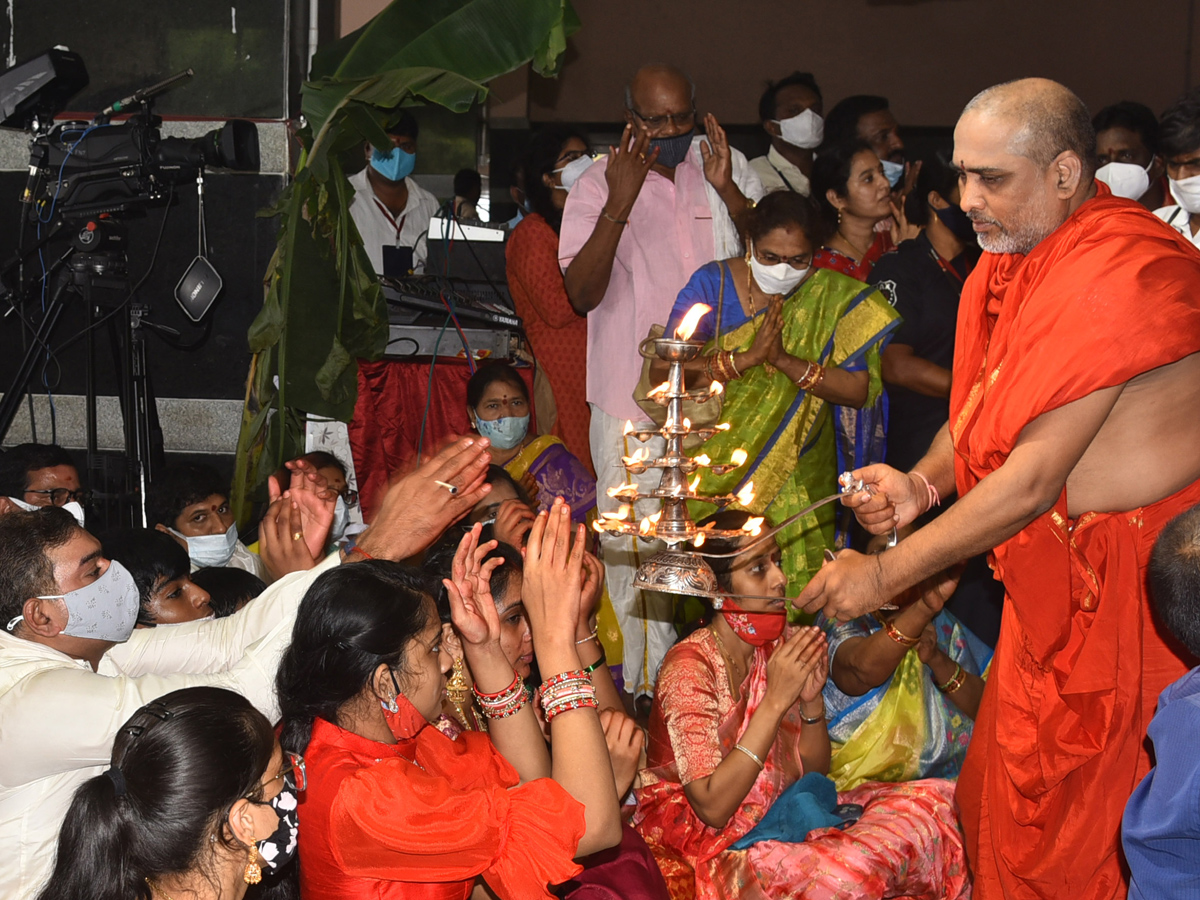 Dussehra Celebrations in Kanaka Durga Temple Photo Gallery - Sakshi10