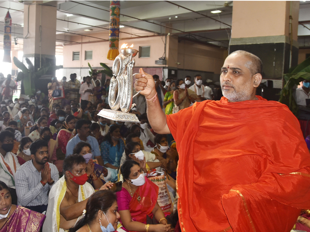 Dussehra Celebrations in Kanaka Durga Temple Photo Gallery - Sakshi11