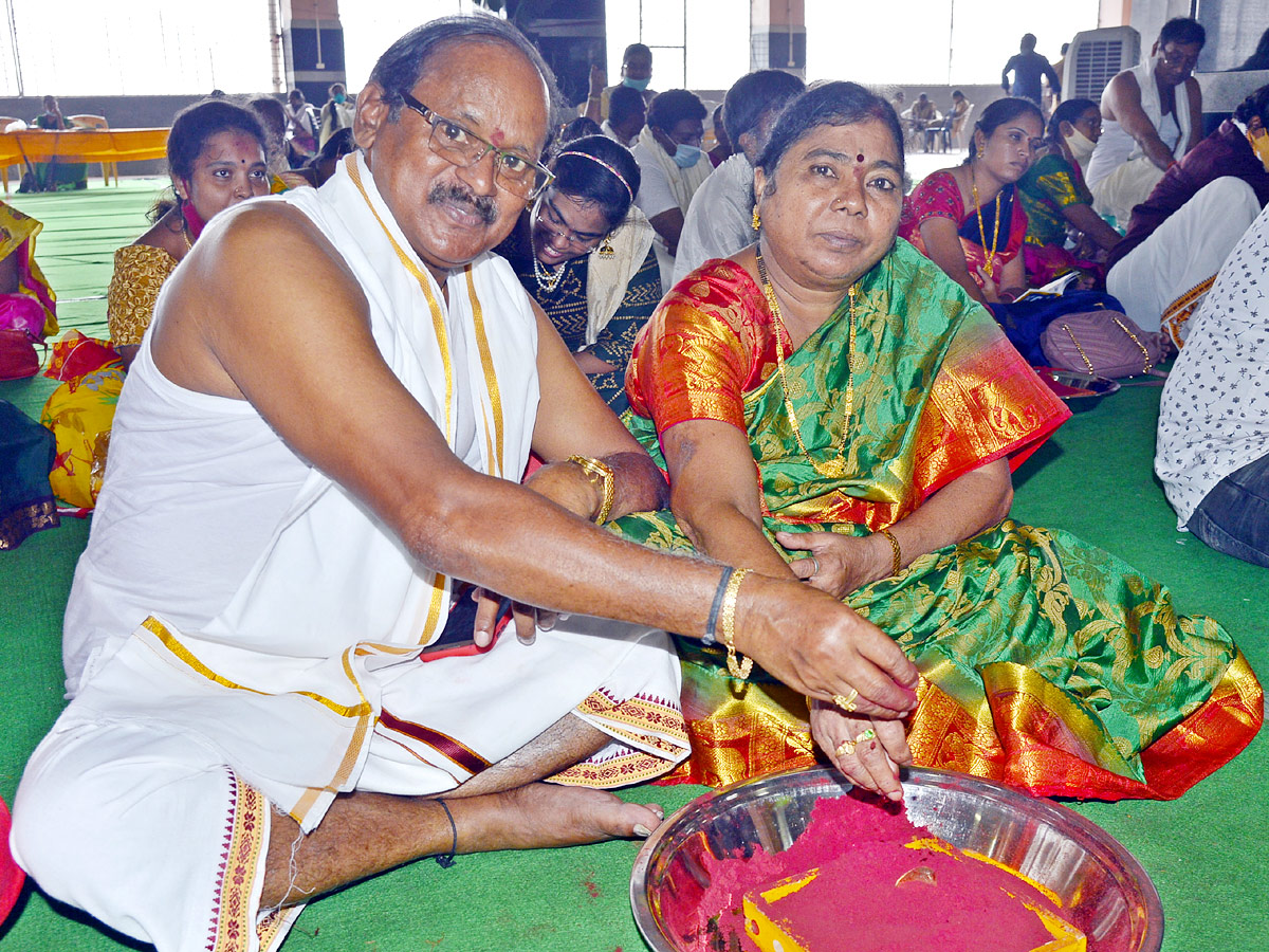 Dussehra Celebrations in Kanaka Durga Temple Photo Gallery - Sakshi18