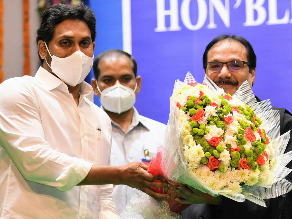 Justice Prashant Kumar Mishra Takes Oath As AP High Court Chief Justice Photo Gallery - Sakshi9