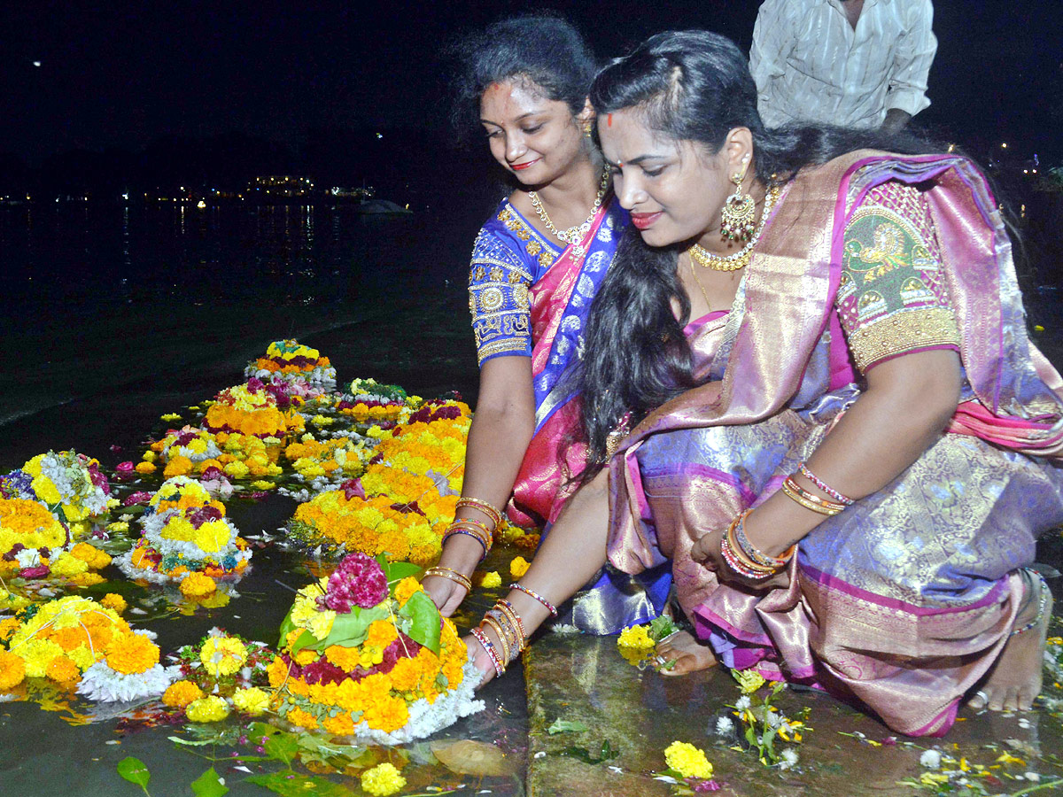 Bathukamma Celebrations In Hyderabad  Photo Gallery - Sakshi9