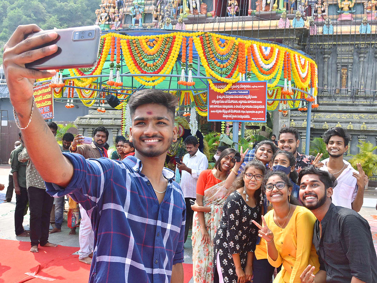 Dussehra Celebrations in Kanaka Durga Temple Vijayawada - Sakshi1