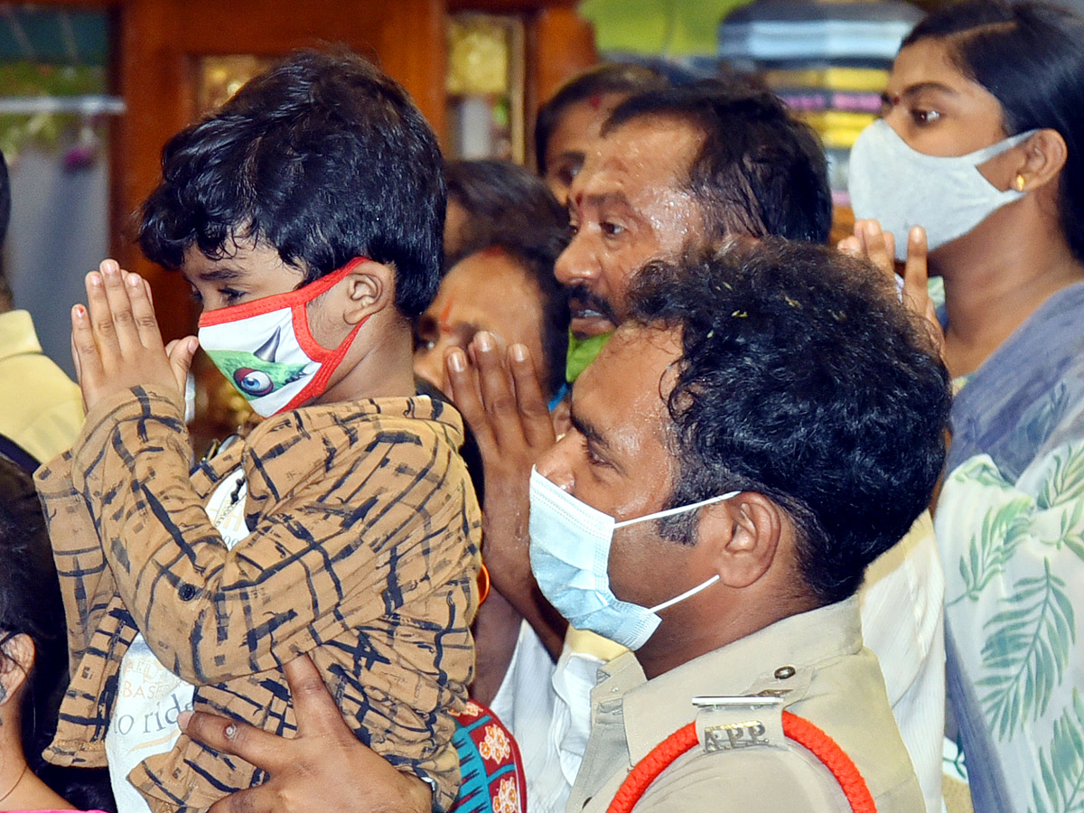 Dussehra Celebrations in Kanaka Durga Temple Vijayawada - Sakshi16