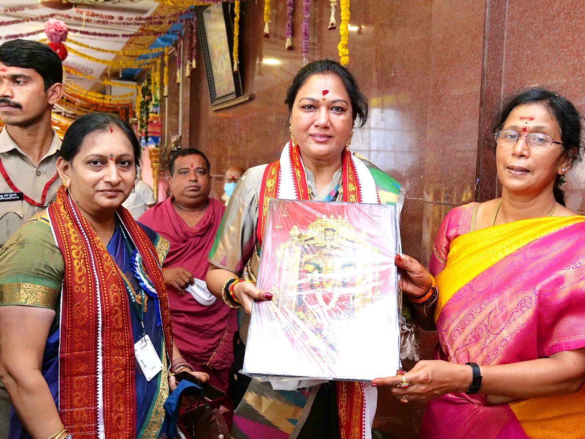 Dussehra Celebrations in Kanaka Durga Temple Vijayawada - Sakshi3