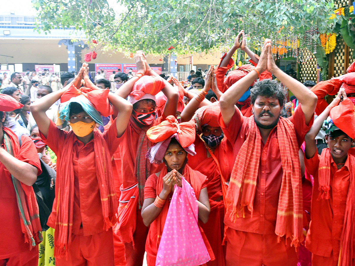 Dussehra Celebrations in Kanaka Durga Temple Vijayawada - Sakshi5