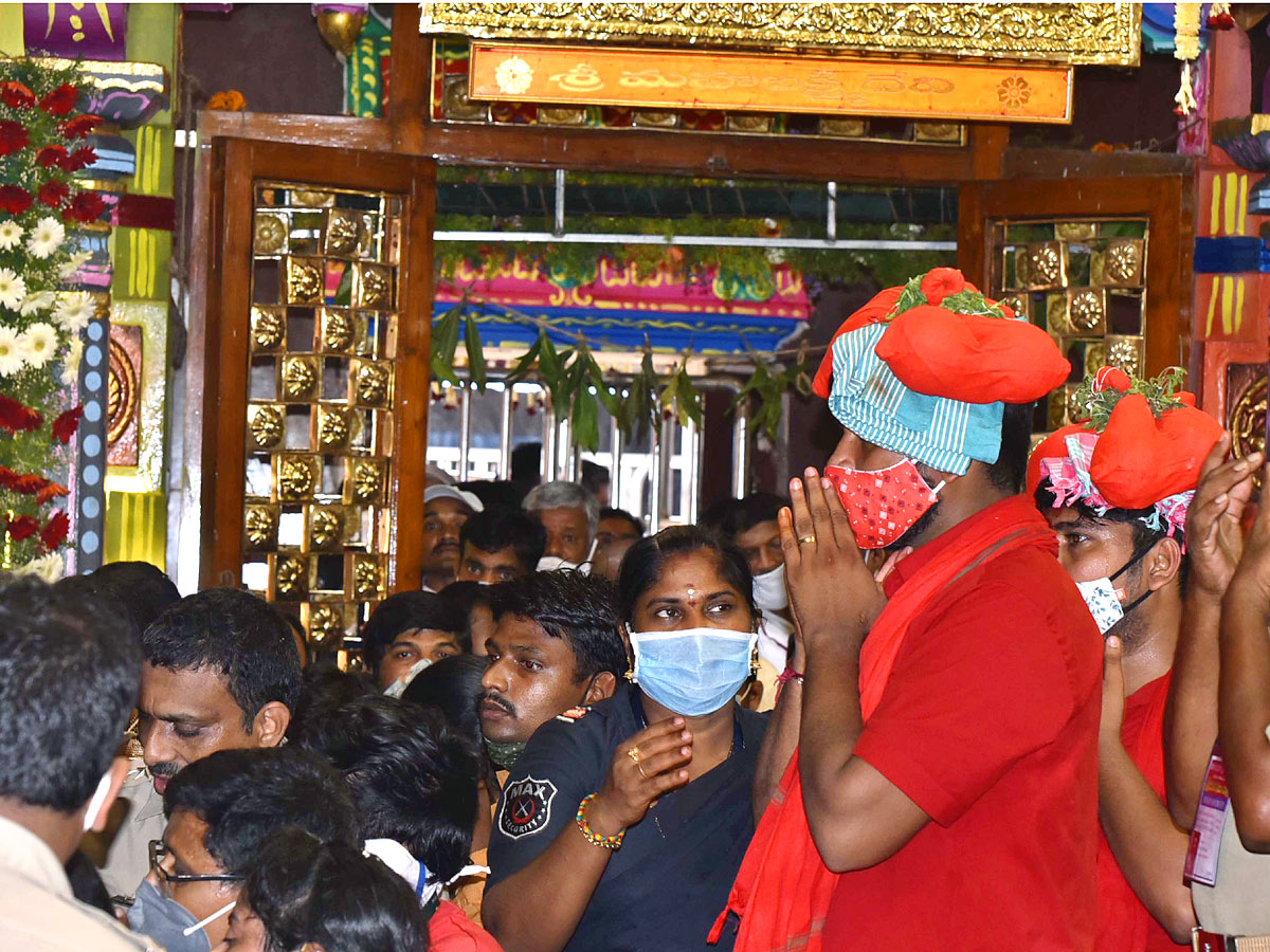 Dussehra Celebrations in Kanaka Durga Temple Vijayawada - Sakshi9