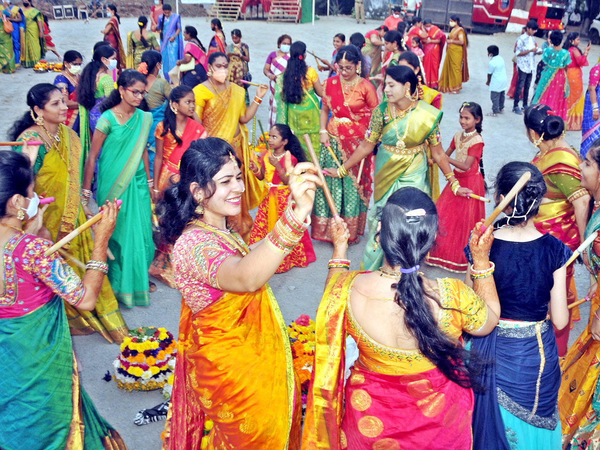 Bathukamma Celebrations Photo Gallery - Sakshi9