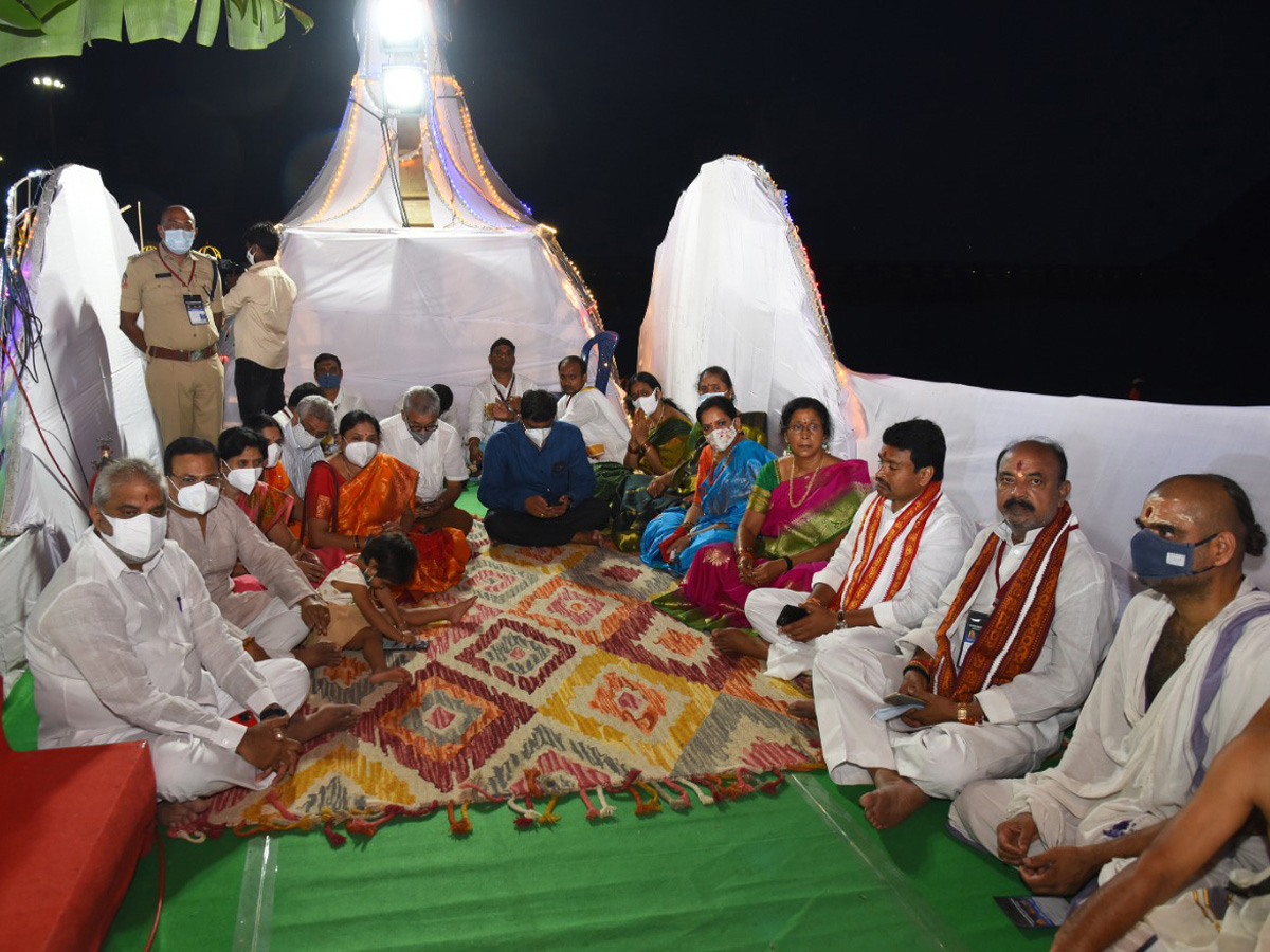 Dasara Sharan navaratri Celebrations At Kanaka Durga Temple - Sakshi14