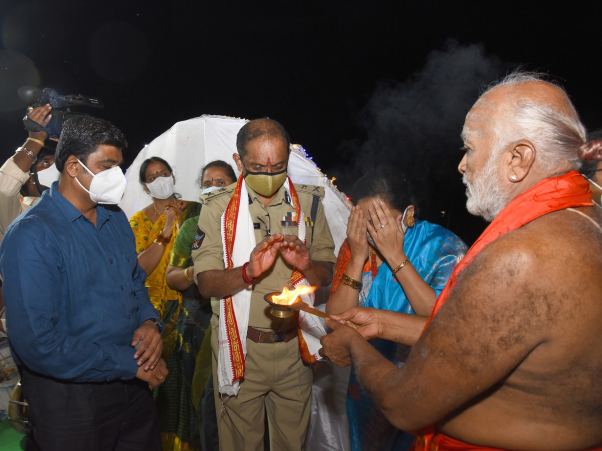 Dasara Sharan navaratri Celebrations At Kanaka Durga Temple - Sakshi15