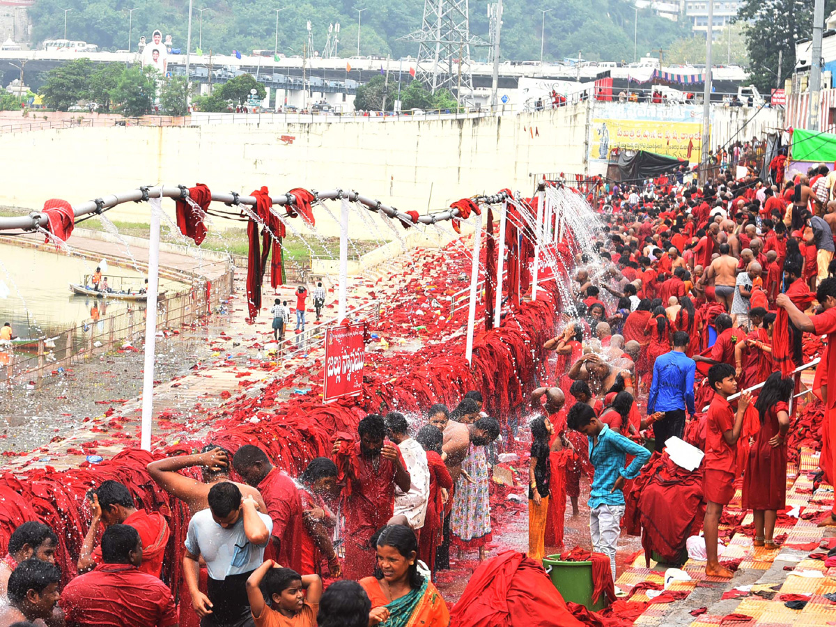 Dasara Sharan navaratri Celebrations At Kanaka Durga Temple - Sakshi23