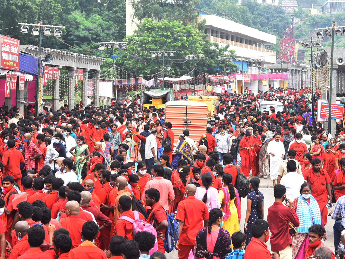 Dasara Sharan navaratri Celebrations At Kanaka Durga Temple - Sakshi24