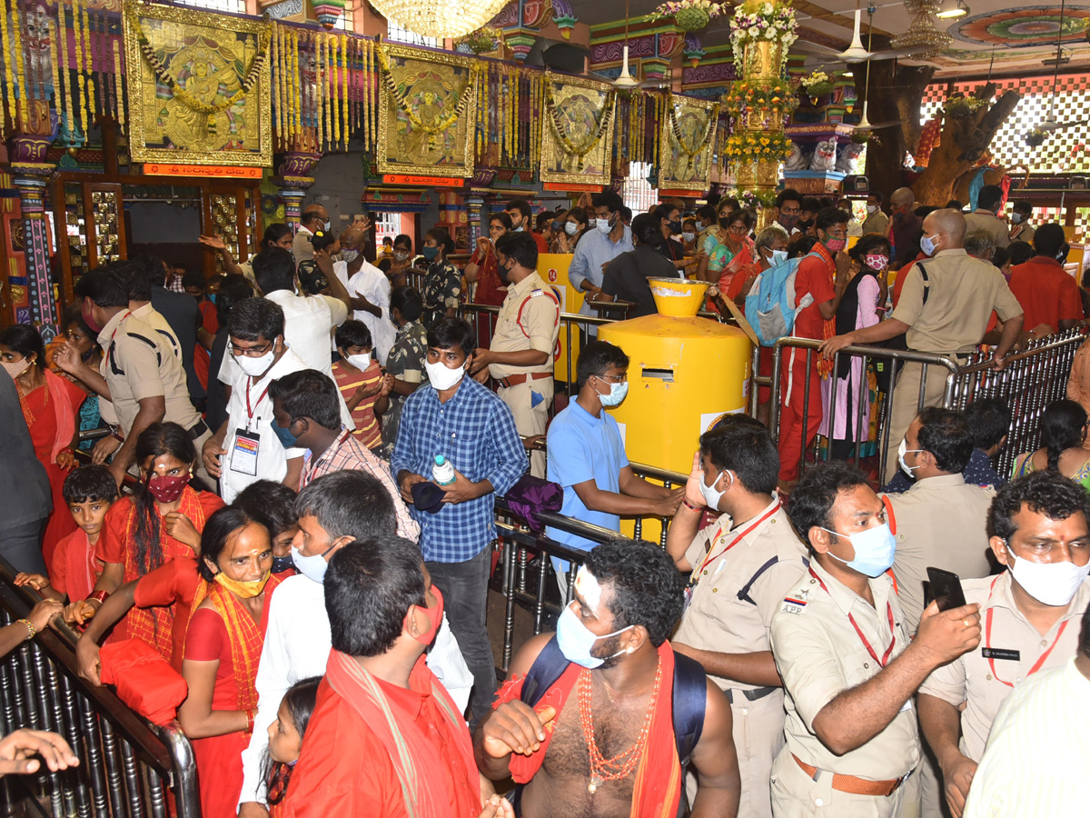 Dasara Sharan navaratri Celebrations At Kanaka Durga Temple - Sakshi28