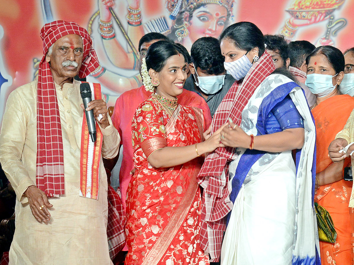 Bandaru Dattatreya Dussehra Alai Balai Celebrations - Sakshi9