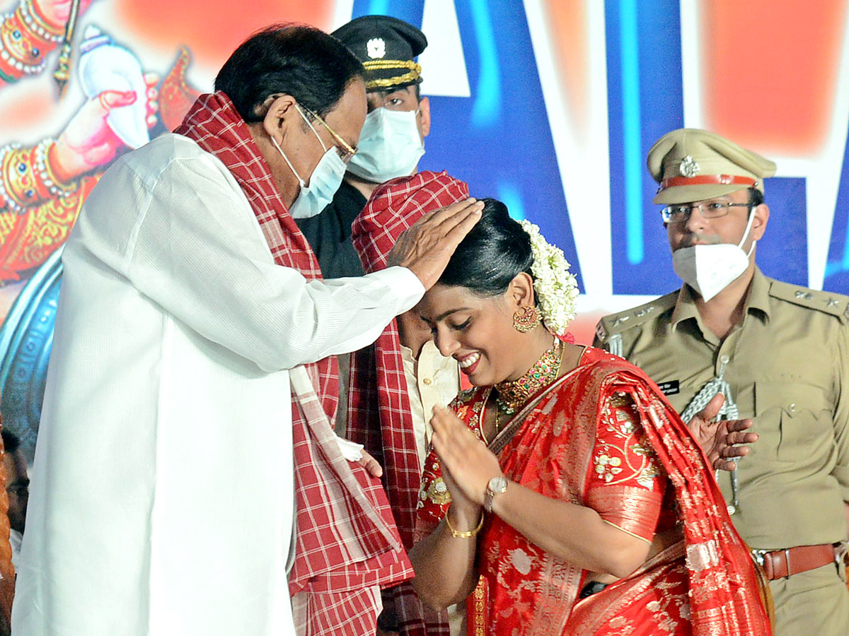 Bandaru Dattatreya Dussehra Alai Balai Celebrations - Sakshi11