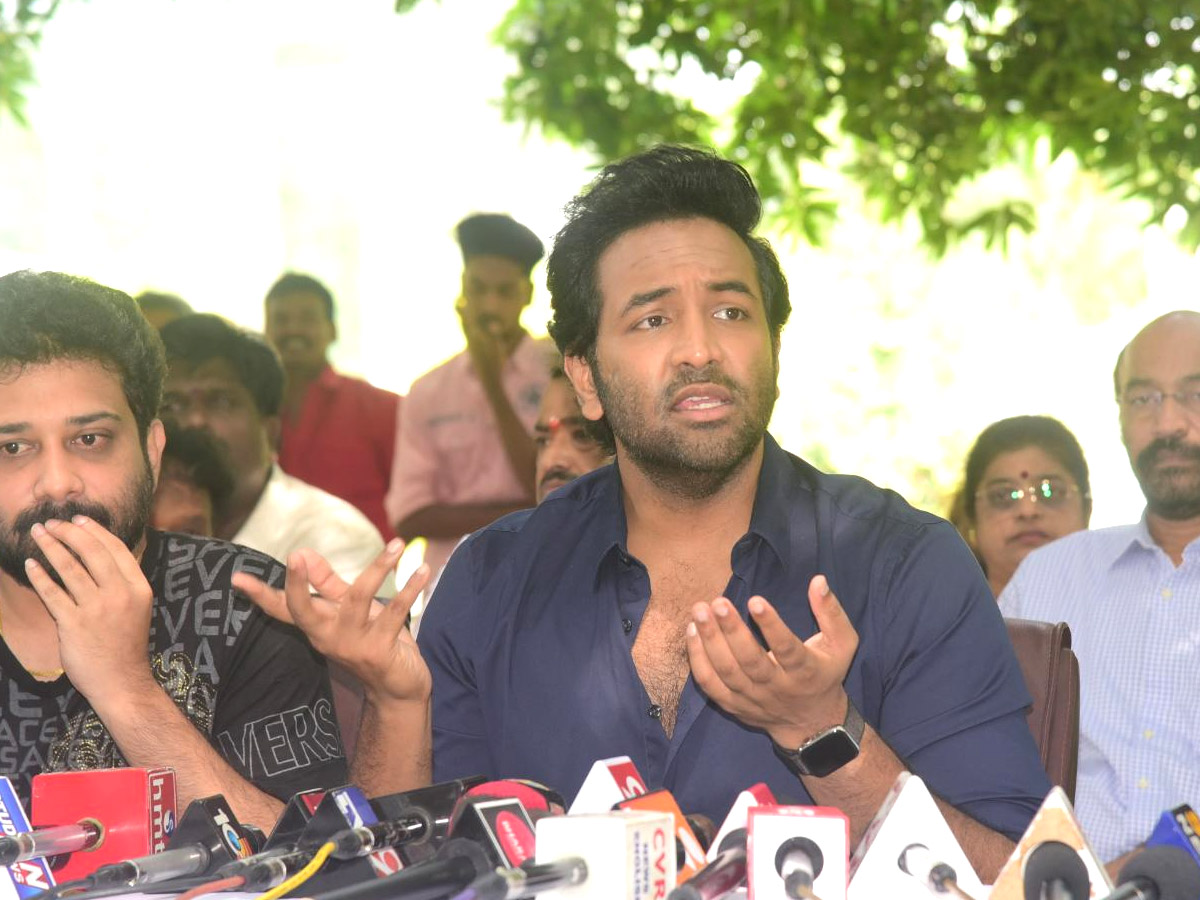 Manchu Vishnu Visit Tirumala Tirupati With His Team Photo Gallery - Sakshi10