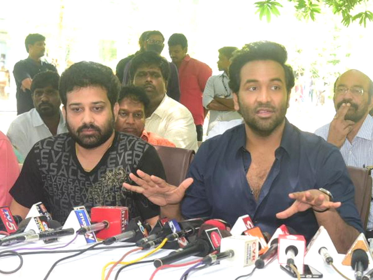 Manchu Vishnu Visit Tirumala Tirupati With His Team Photo Gallery - Sakshi9