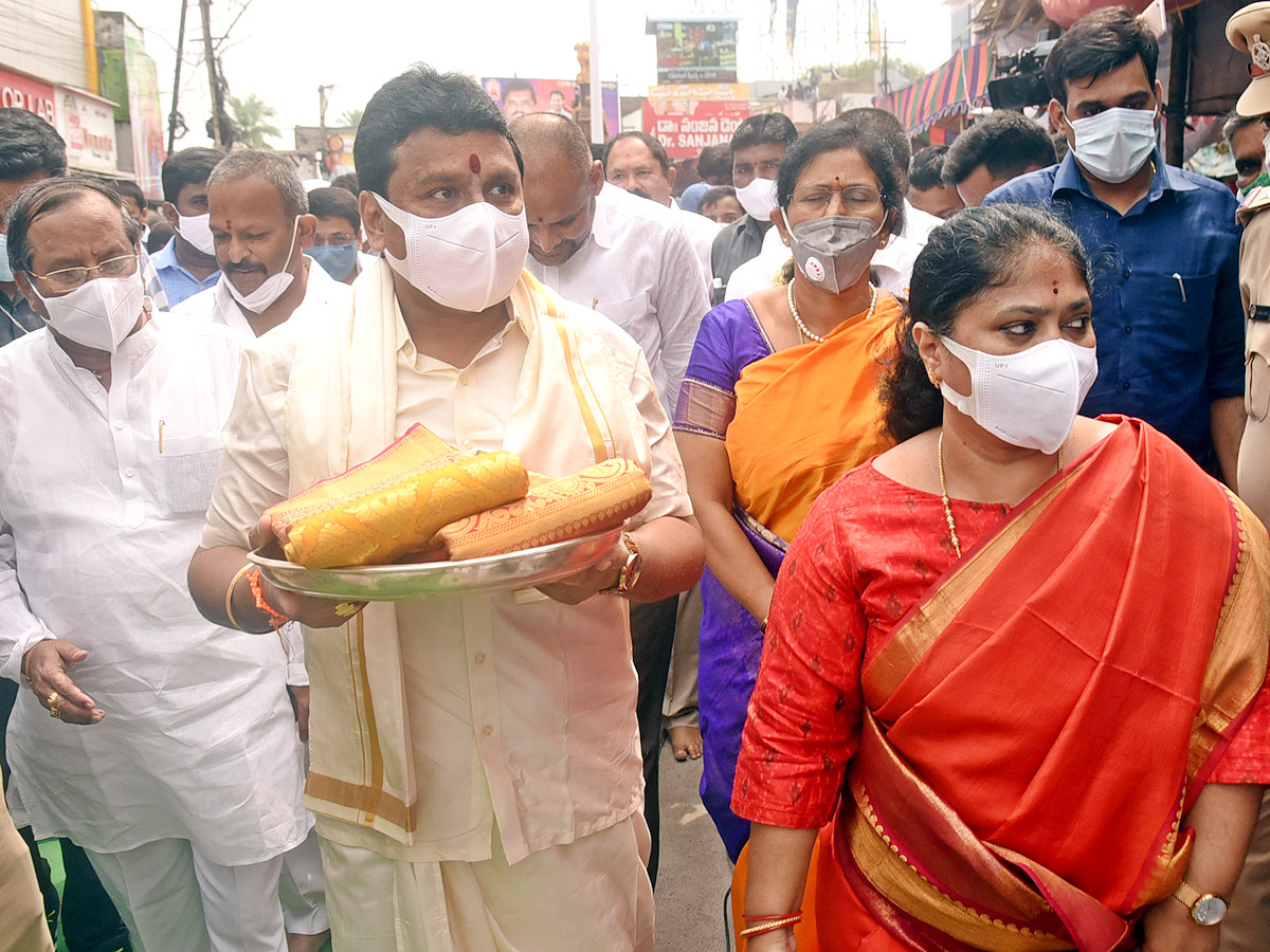 Paidithalli Ammavari Sirimanotsavam Photo Gallery - Sakshi18