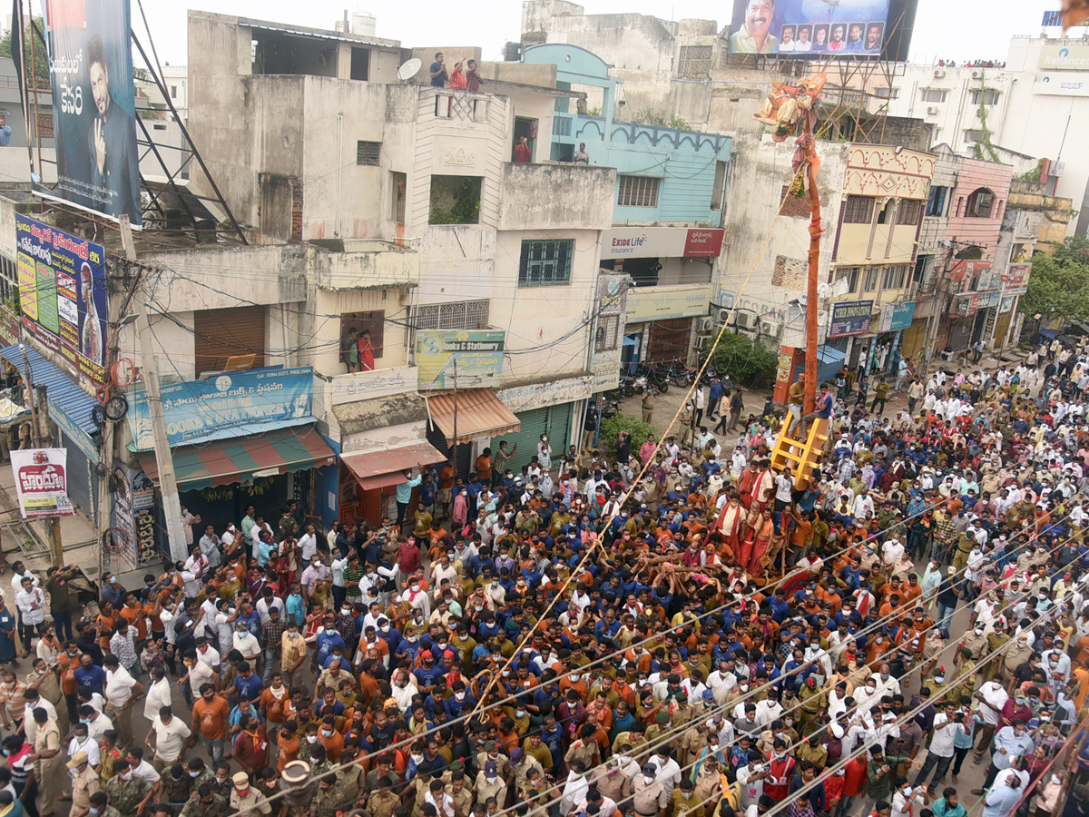 Pydithalli Ammavaru Sirimanu Utsavam Vizianagaram Photo Gallery - Sakshi1