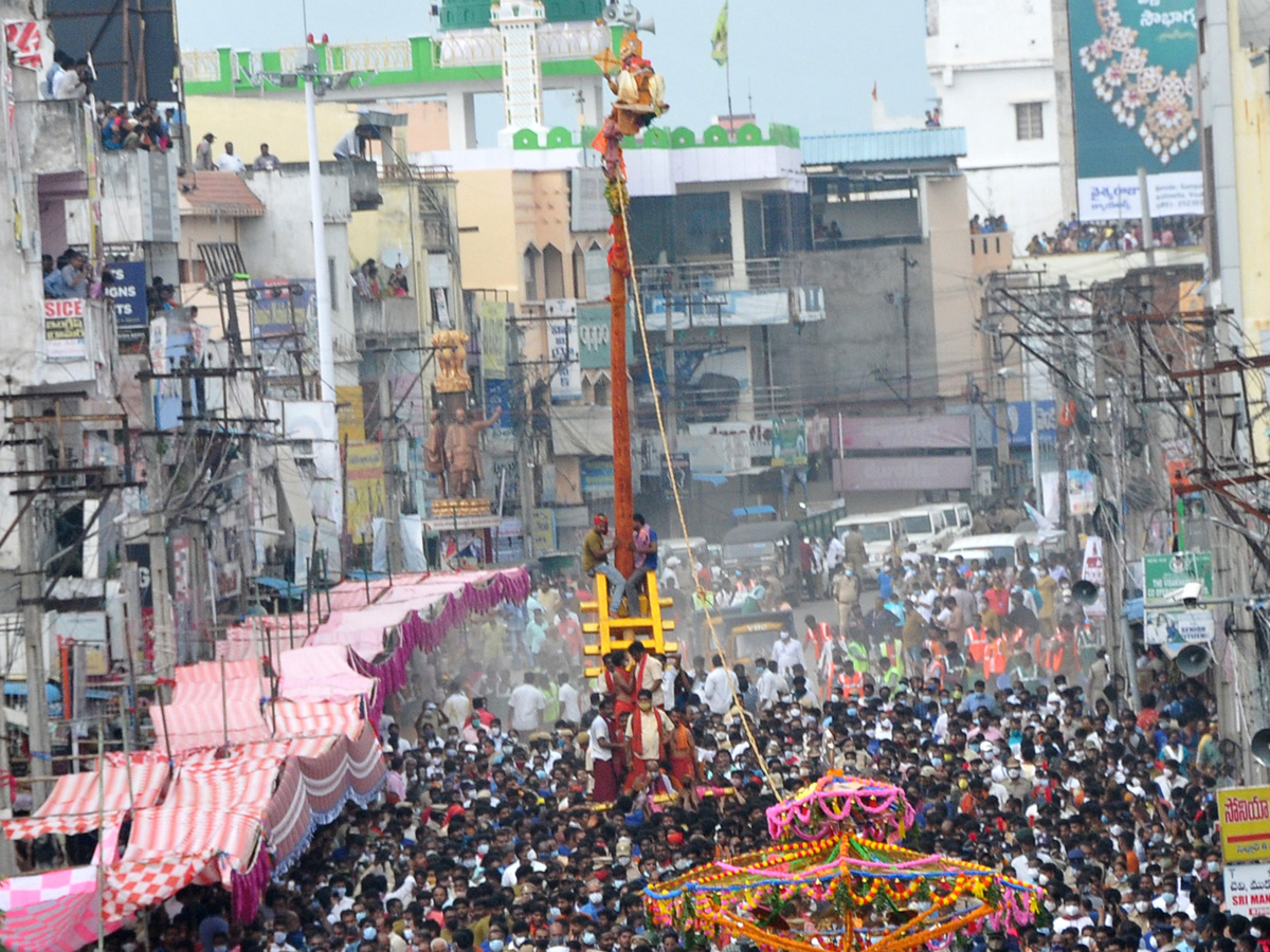 Pydithalli Ammavaru Sirimanu Utsavam Vizianagaram Photo Gallery - Sakshi11