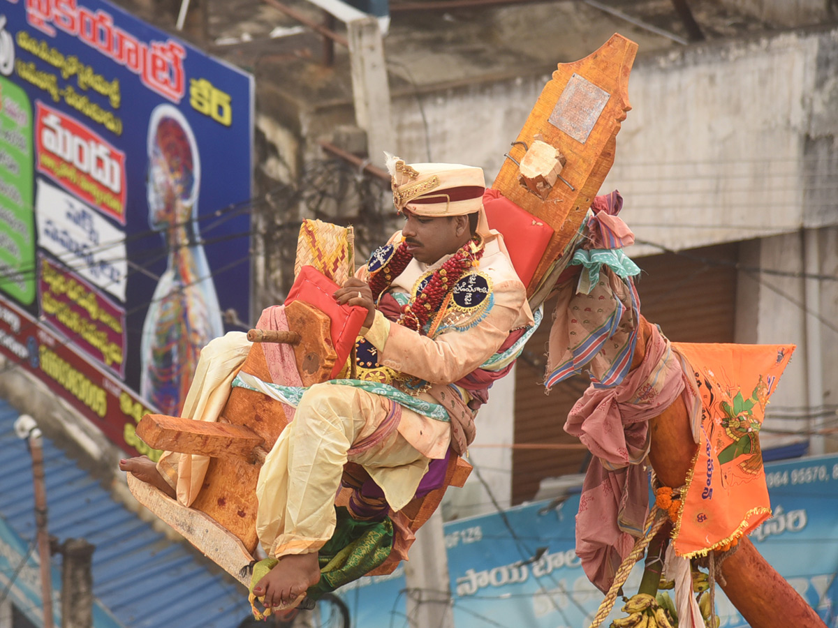 Pydithalli Ammavaru Sirimanu Utsavam Vizianagaram Photo Gallery - Sakshi19