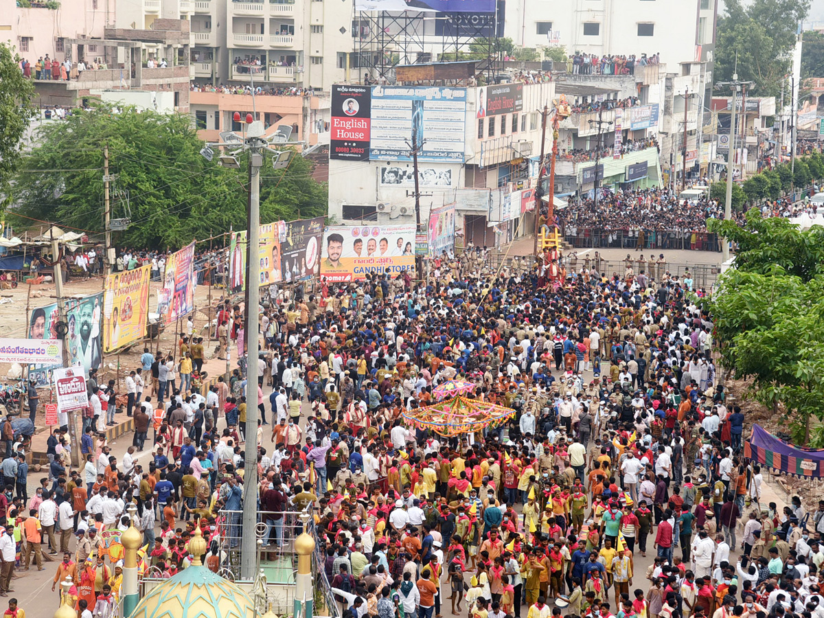 Pydithalli Ammavaru Sirimanu Utsavam Vizianagaram Photo Gallery - Sakshi2