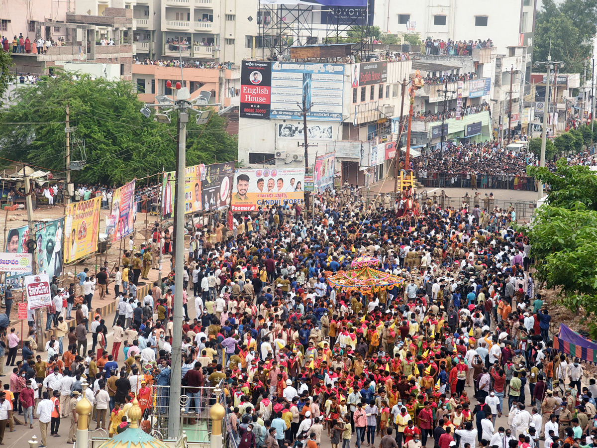 Pydithalli Ammavaru Sirimanu Utsavam Vizianagaram Photo Gallery - Sakshi3